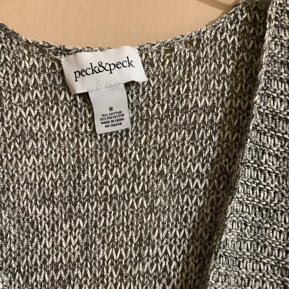 Ladies short sleeve sweater with fringe trim. Peck & Peck - Picture 2 of 4